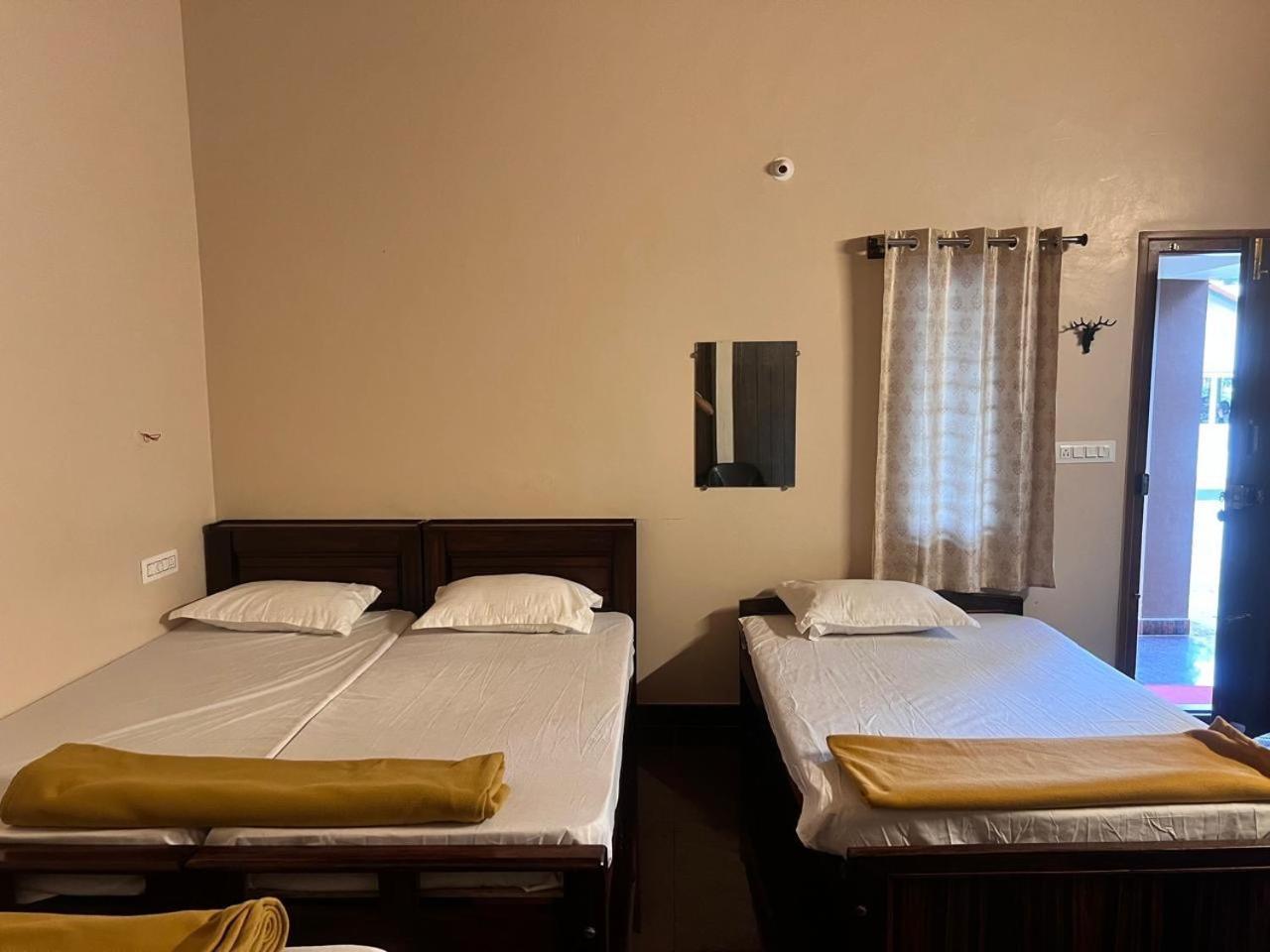 Silver Shadow Homestay Chikmagalūr Esterno foto